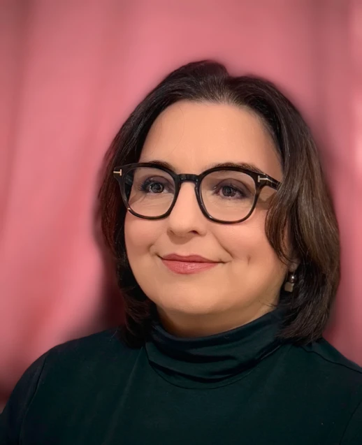 Seitliches Porträt von M. Omidvar Tehrani
